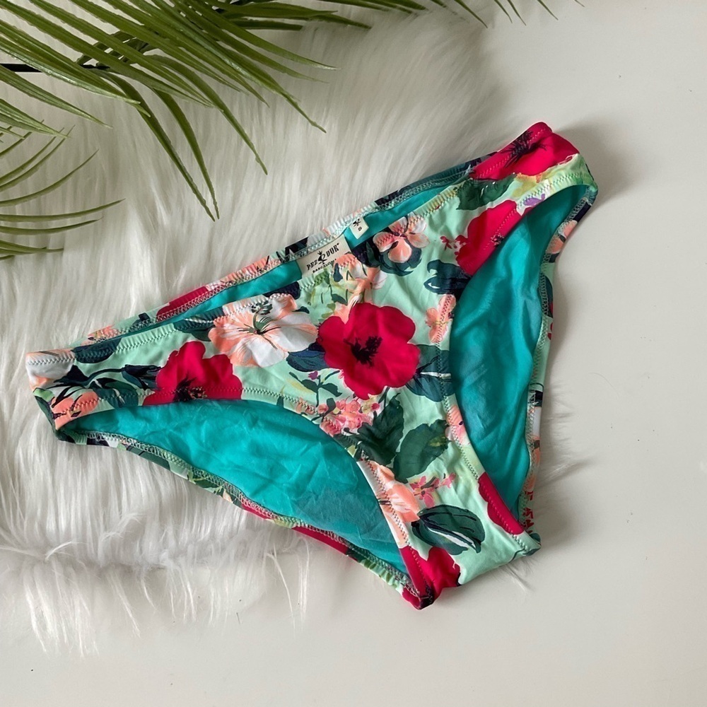 Pez D’or  Bikini floral Bottom NWOT
